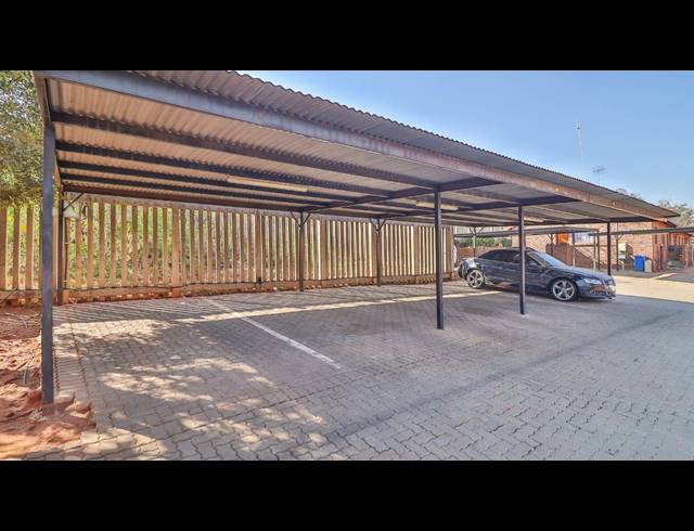 1,353M² APARTMENT BLOCK FOR SALE IN PHILIP NEL PARK
